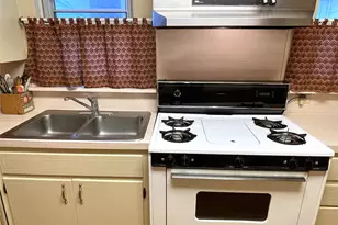 421 S 8th Ave, Teague, TX 75860 - Photo 15