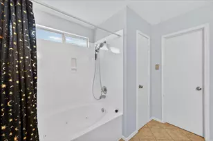 2540 Blue Myrtle Way, Dallas, TX 75212 - Photo 25