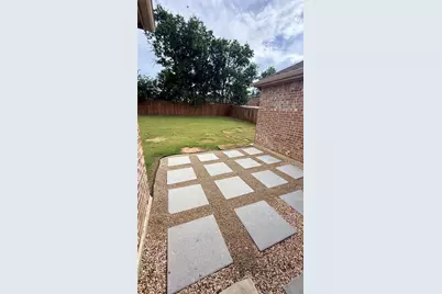 136 Morning Glory, Sanger, TX 76266 - Photo 5
