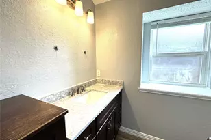 4522 Westlake Dr, Garland, TX 75043 - Photo 13