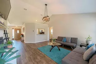 1411 Mapleview Dr, Carrollton, TX 75007 - Photo 5