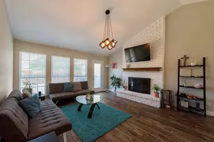 1411 Mapleview Dr, Carrollton, TX 75007 - Photo 3