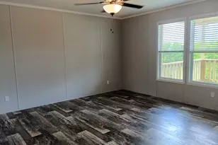 660 Woodhaven Dr, Springtown, TX 76082 - Photo 9