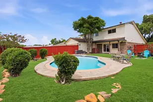 1920 Avignon Ct, Carrollton, TX 75007 - Photo 29