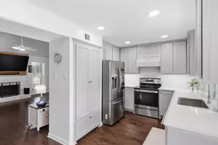 1920 Avignon Ct, Carrollton, TX 75007 - Photo 9