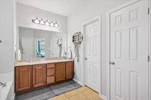 868 Valley Ridge Rd, Burleson, TX 76028 - Photo 21