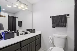 4041 Country Meadows Cir, Granbury, TX 76049 - Photo 9