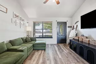 4041 Country Meadows Cir, Granbury, TX 76049 - Photo 3