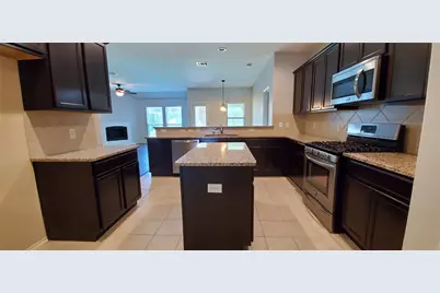 929 Lake Woodland Drive, Little Elm, TX 75068 - Photo 5