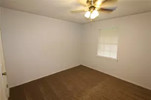 737 Holiday Dr, Sherman, TX 75090 - Photo 13