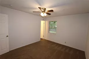 737 Holiday Dr, Sherman, TX 75090 - Photo 9