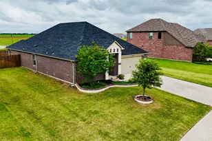 692 Avalon Dr, Waxahachie, TX 75165 - Photo 7