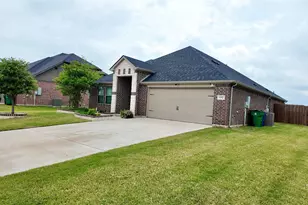 692 Avalon Dr, Waxahachie, TX 75165 - Photo 3