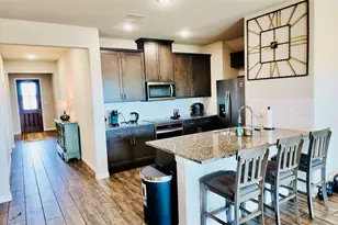 692 Avalon Dr, Waxahachie, TX 75165 - Photo 17