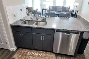 692 Avalon Dr, Waxahachie, TX 75165 - Photo 21