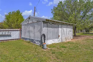 3004 State Hwy 101, Bowie, TX 76230 - Photo 5