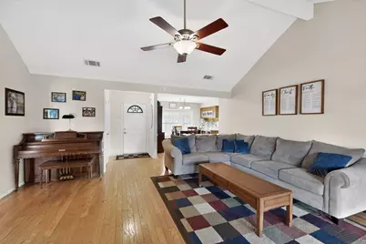 932 Freestone Drive, Arlington, TX 76017 - Photo 9