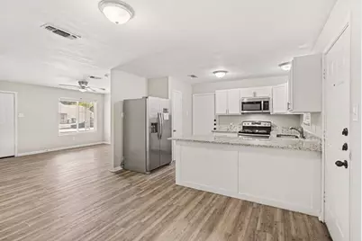 821 E Bovell Street, Crowley, TX 76036 - Photo 7