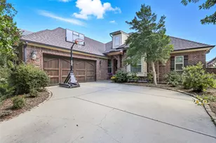 109 Diablo Dr, Burleson, TX 76028 - Photo 1