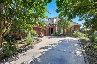 109 Diablo Drive, Burleson, TX 76028 - Photo 3