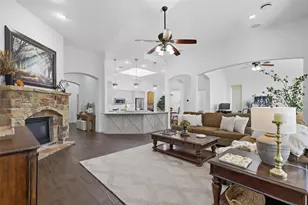 109 Diablo Dr, Burleson, TX 76028 - Photo 11