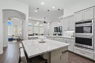 109 Diablo Dr, Burleson, TX 76028 - Photo 3