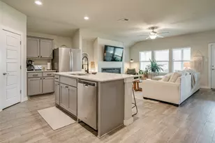 1512 Battery Pk Dr, Alvarado, TX 76009 - Photo 3