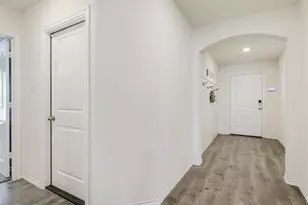 945 English Dr, Aubrey, TX 76227 - Photo 5