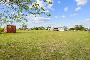 335 County Road 2100, Corsicana, TX 75110 - Photo 27
