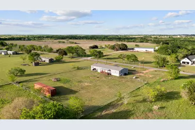 335 County Road 2100, Corsicana, TX 75110 - Photo 33