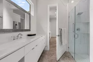 4028 Courtshire Dr, Dallas, TX 75229 - Photo 15