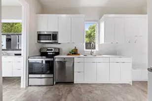 4028 Courtshire Dr, Dallas, TX 75229 - Photo 19