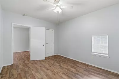 127 E Walker Street, Denison, TX 75021 - Photo 7