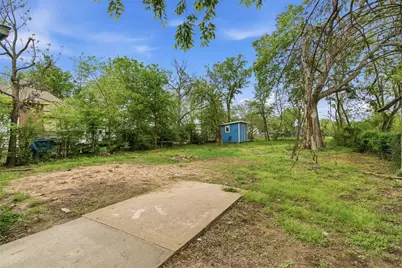 127 E Walker Street, Denison, TX 75021 - Photo 21