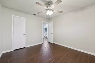 4613 Amherst Ln, Grand Prairie, TX 75052 - Photo 23