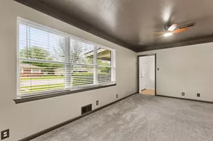 7324 Oakland Ln, North Richland Hills, TX 76180 - Photo 9