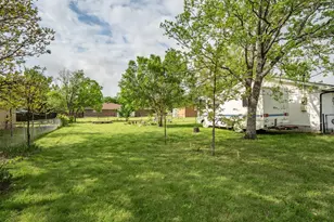 417 8th St, Justin, TX 76247 - Photo 27