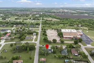 417 8th St, Justin, TX 76247 - Photo 35