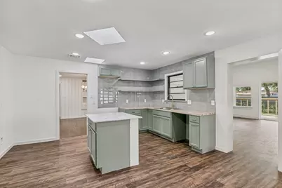 1018 W Avenue F, Garland, TX 75040 - Photo 9