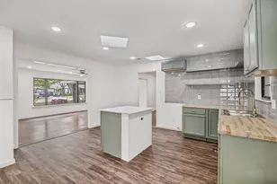 1018 W Avenue F, Garland, TX 75040 - Photo 11