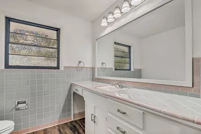 1018 W Avenue F, Garland, TX 75040 - Photo 15