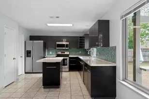 8524 Gatlinburg Dr, Fort Worth, TX 76123 - Photo 7