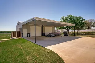 250 Belcher Rd, Bowie, TX 76230 - Photo 33