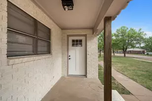 411 N 5th Ave, Munday, TX 76371 - Photo 3