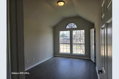 417 Silver Creek Drive, DeSoto, TX 75115 - Photo 7