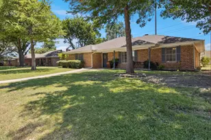 1501 Austrian Rd, Grand Prairie, TX 75050 - Photo 3