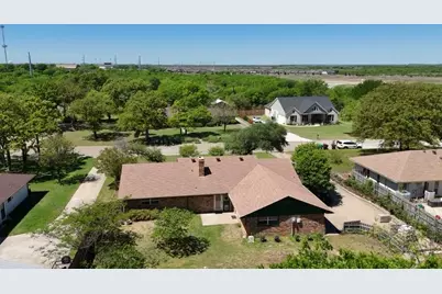5528 Woodland Hills Drive, Denton, TX 76208 - Photo 3