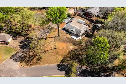 1112 Swanson Drive, Palestine, TX 75801 - Photo 5