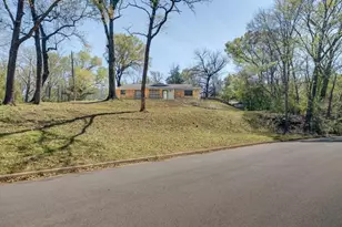 1112 Swanson Dr, Palestine, TX 75801 - Photo 1