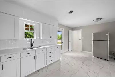 4238 Martin Luther King Freeway, Fort Worth, TX 76119 - Photo 19